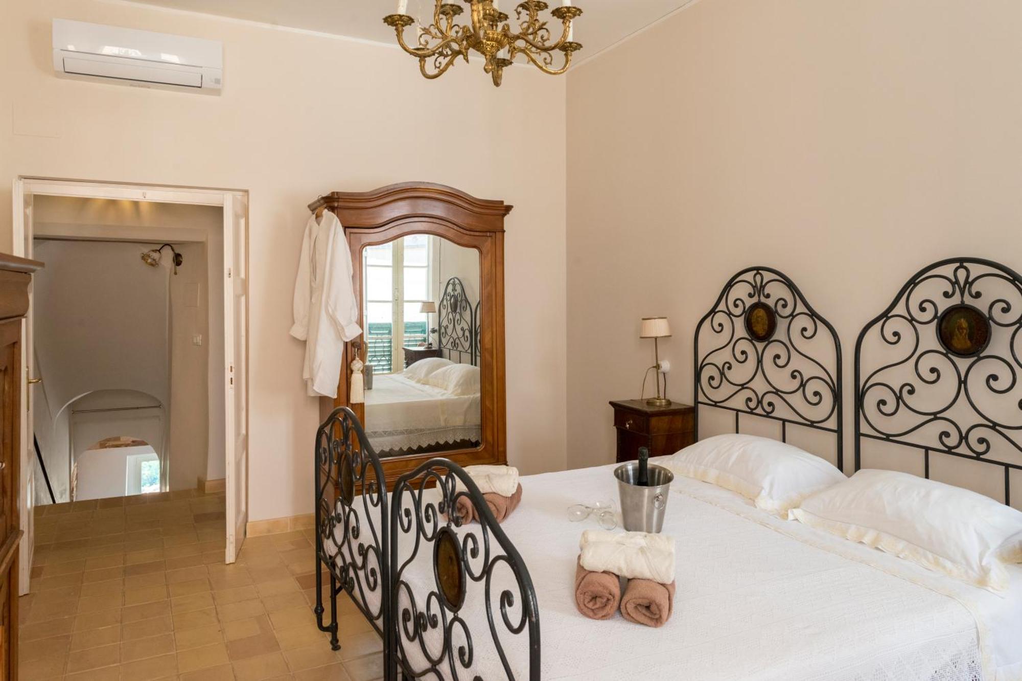 Charmante Vakantiewoning 'Casa Di Tonno' Лорето-Апрутіно Екстер'єр фото